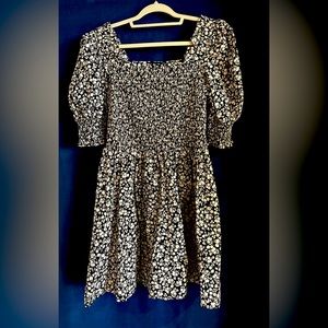 1 State black and white floral work dress. New without tags sz L